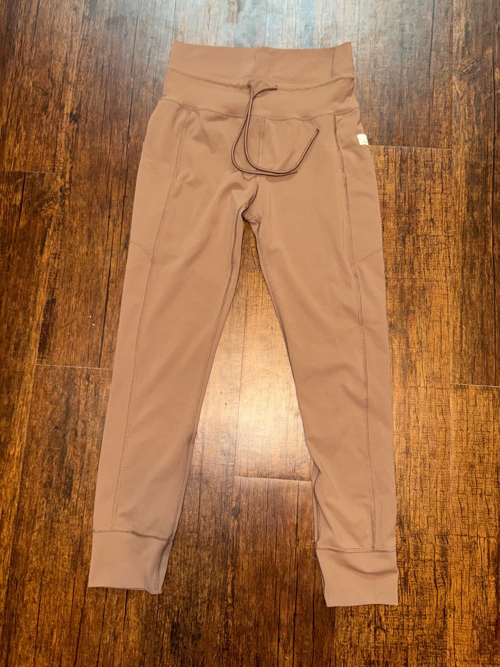 Vuori Women's Jogger Pants - Brown